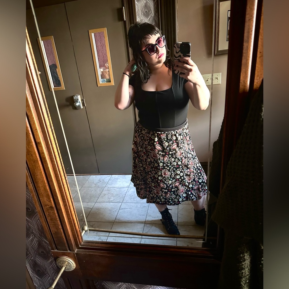 Meet your Posher, Kat’s starry night niche